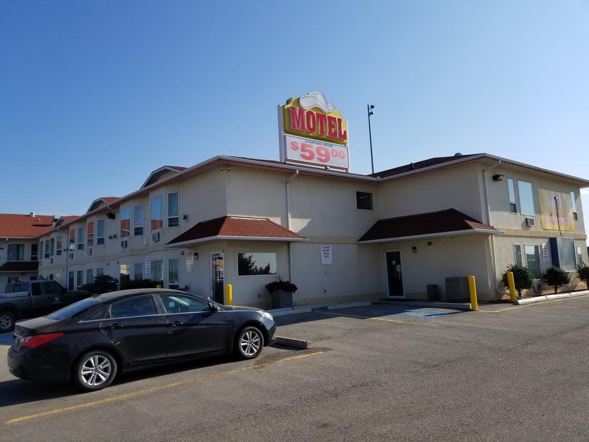 Western Budget Motel West Red Deer Exterior photo